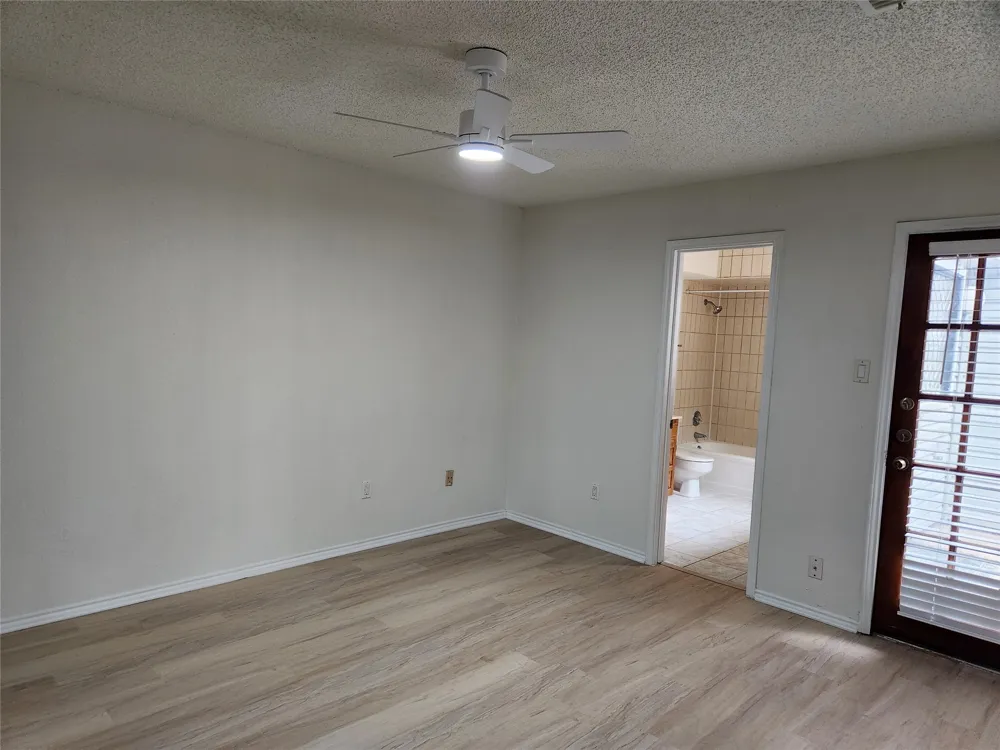 1425 Palmnold Circle W Fort Worth, TX 76120