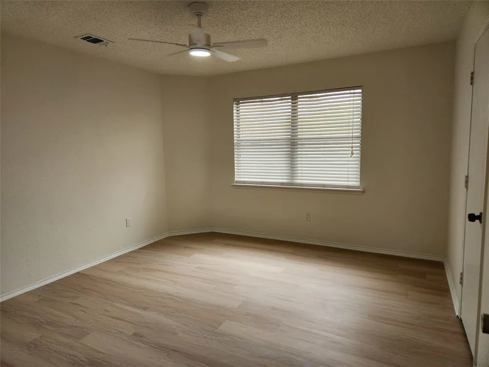 1425 Palmnold Circle W Fort Worth, TX 76120