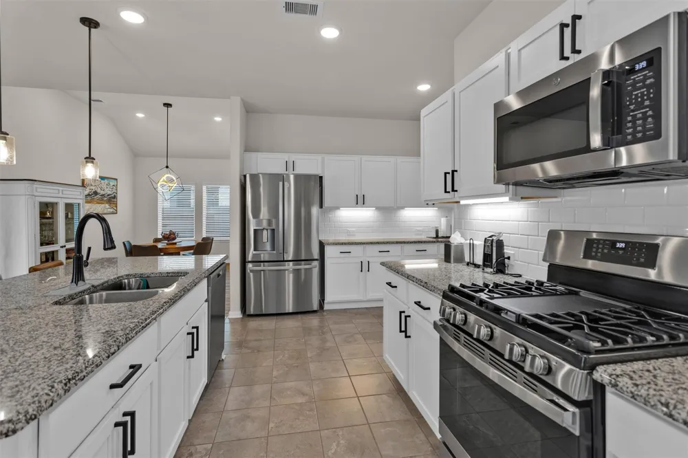 30408 Crystal Stream Lane Magnolia, TX 77355
