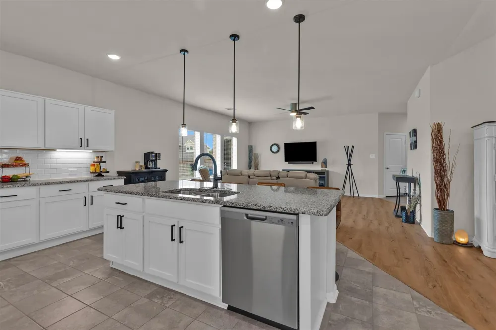 30408 Crystal Stream Lane Magnolia, TX 77355