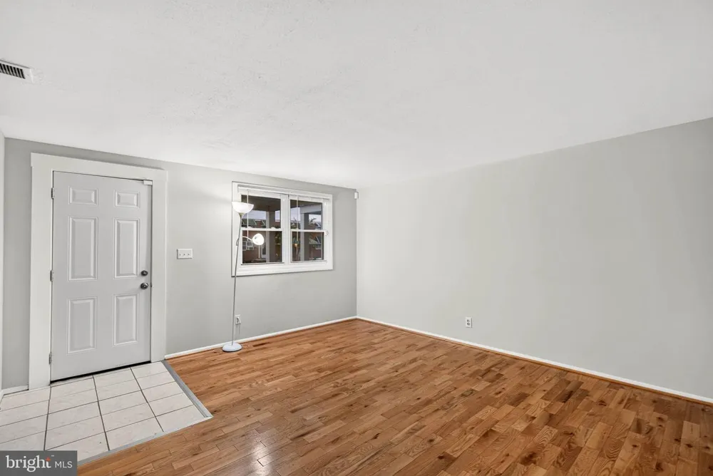 7817 KENTLEY ROAD Dundalk, MD 21222
