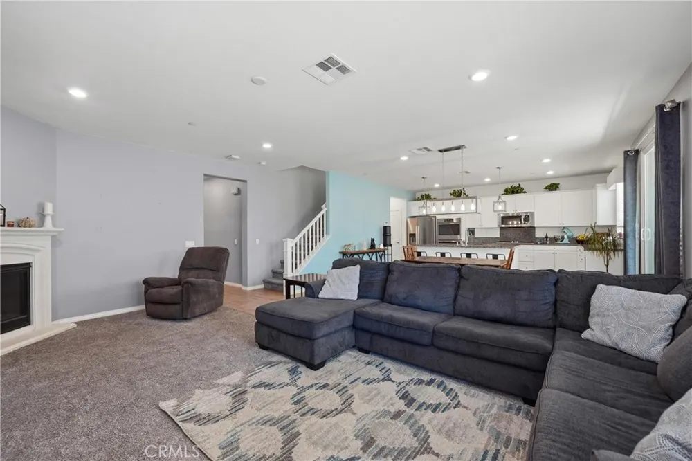 16189 Orchard Street Fontana, CA 92336