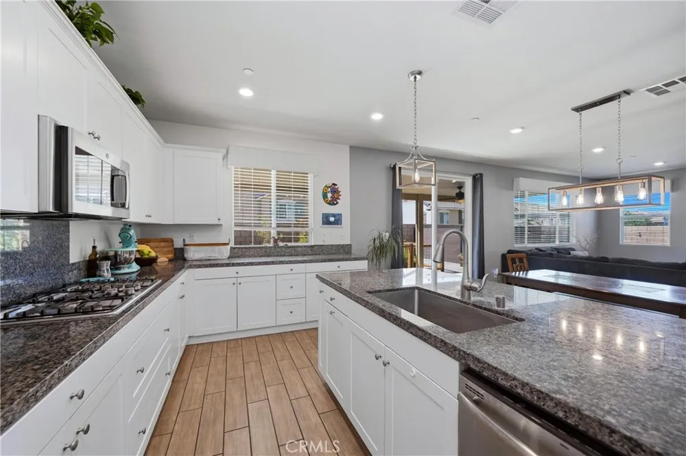16189 Orchard Street Fontana, CA 92336