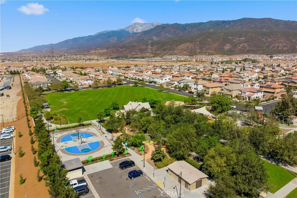 16189 Orchard Street Fontana, CA 92336