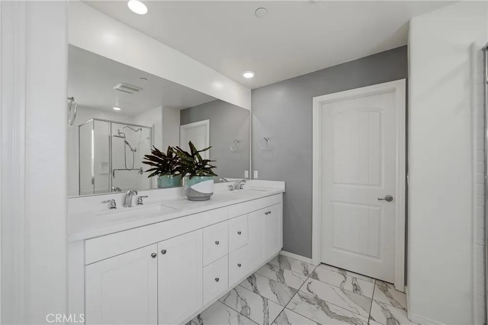 16189 Orchard Street Fontana, CA 92336