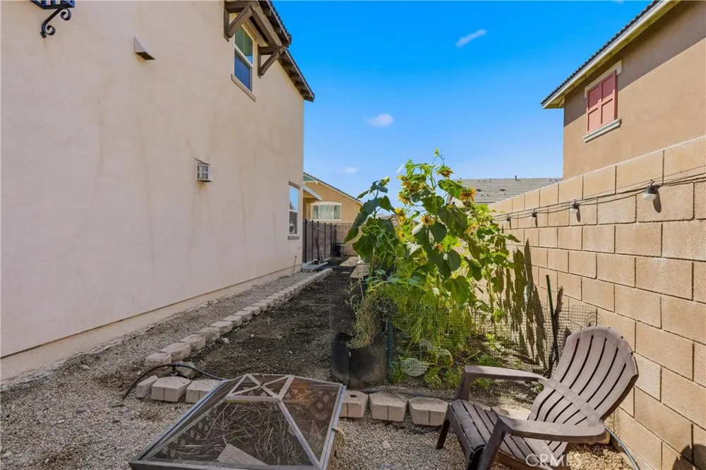 16189 Orchard Street Fontana, CA 92336