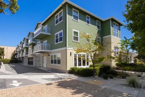 708 Frederick Street #202