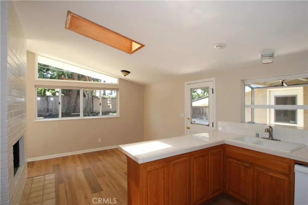 263 Hanover Drive Costa Mesa, CA 92626