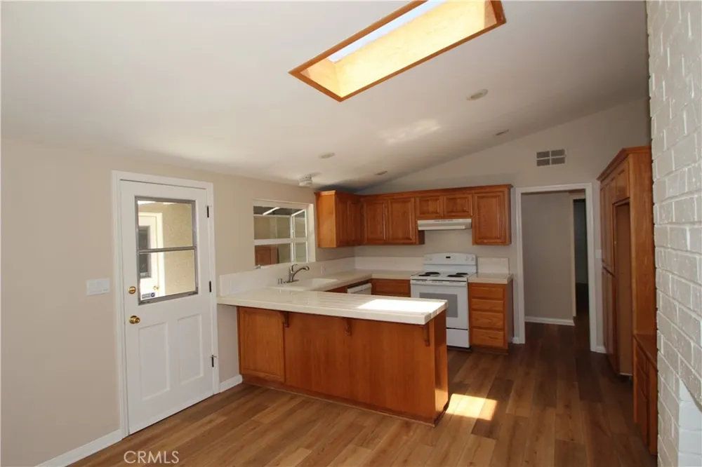 263 Hanover Drive Costa Mesa, CA 92626