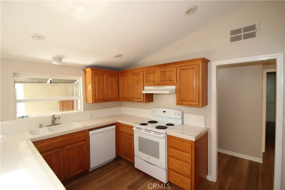 263 Hanover Drive Costa Mesa, CA 92626