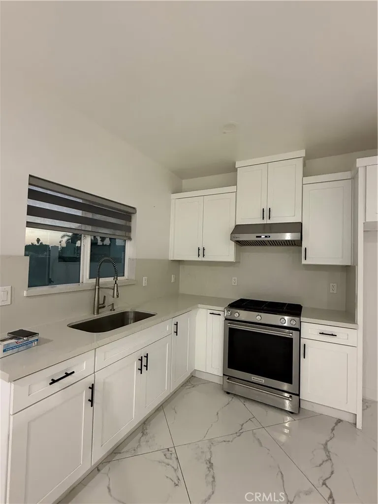 5678 OAK PL Westminster, CA 92683