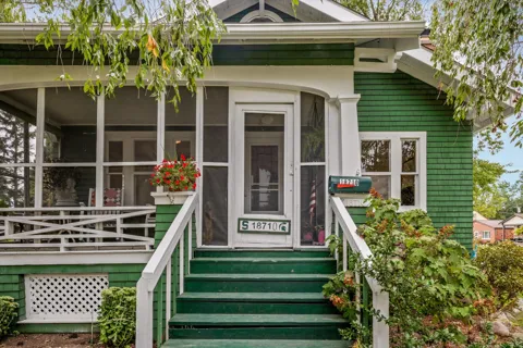 18710 Common Road