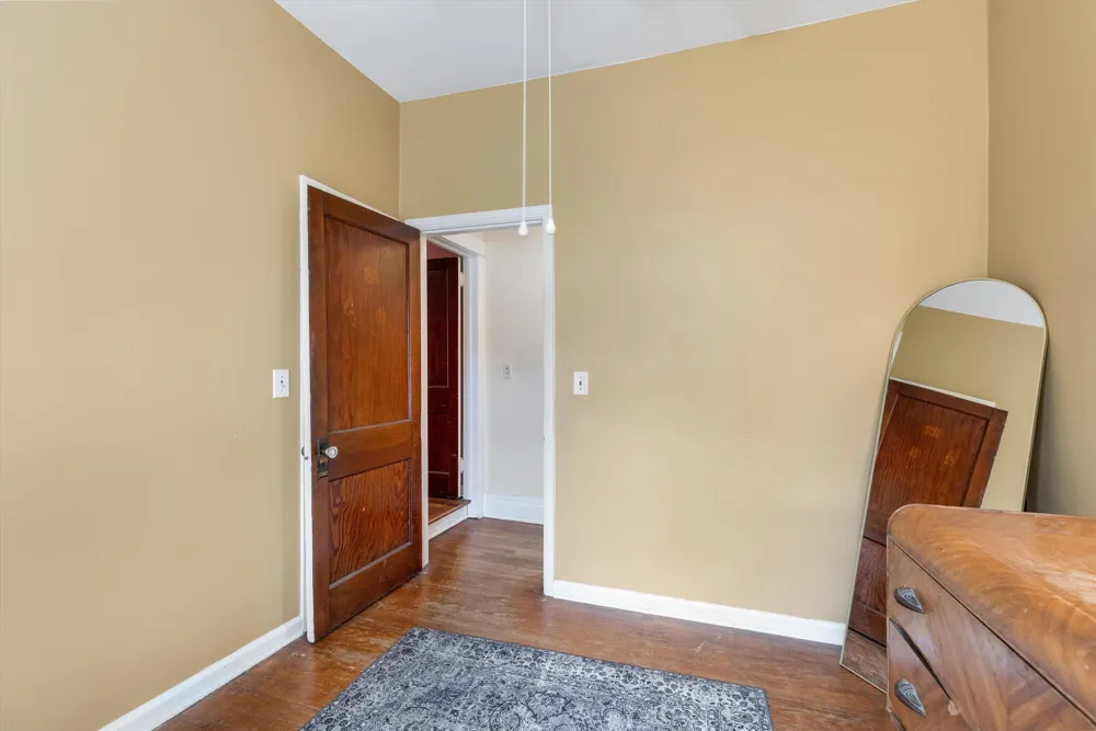 18710 Common Road Roseville, MI 48066