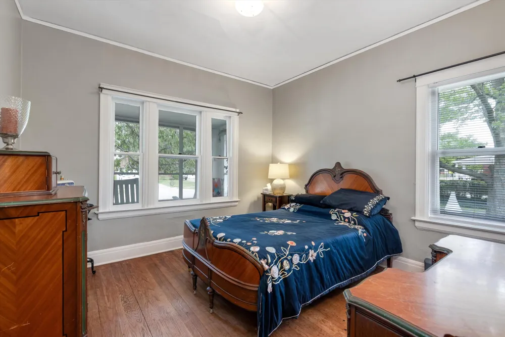 18710 Common Road Roseville, MI 48066