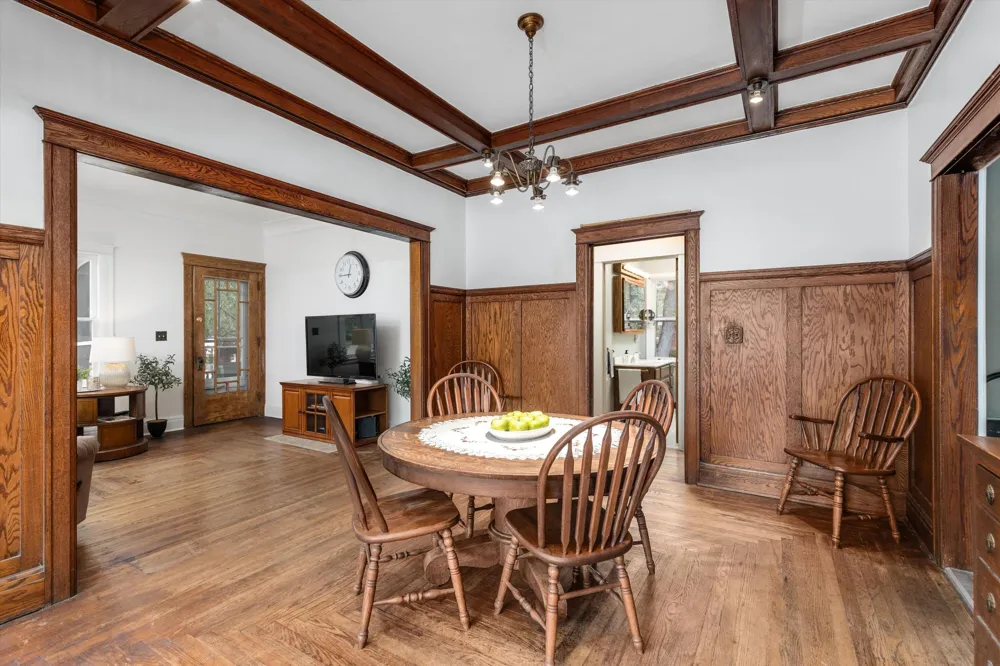 18710 Common Road Roseville, MI 48066
