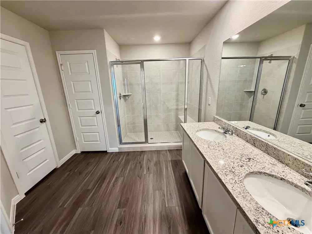 1208 Sweden Seguin, TX 78155