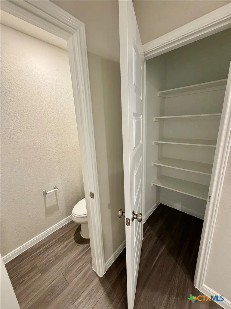 1208 Sweden Seguin, TX 78155