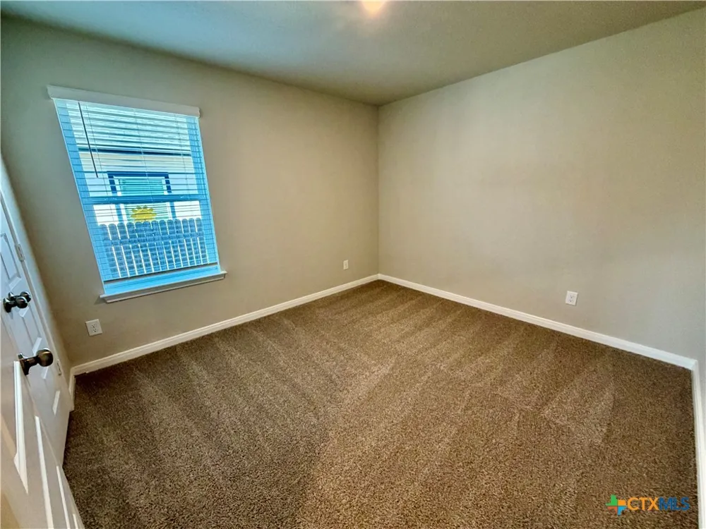 1208 Sweden Seguin, TX 78155