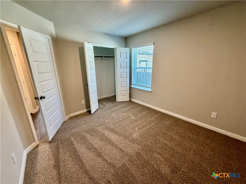 1208 Sweden Seguin, TX 78155