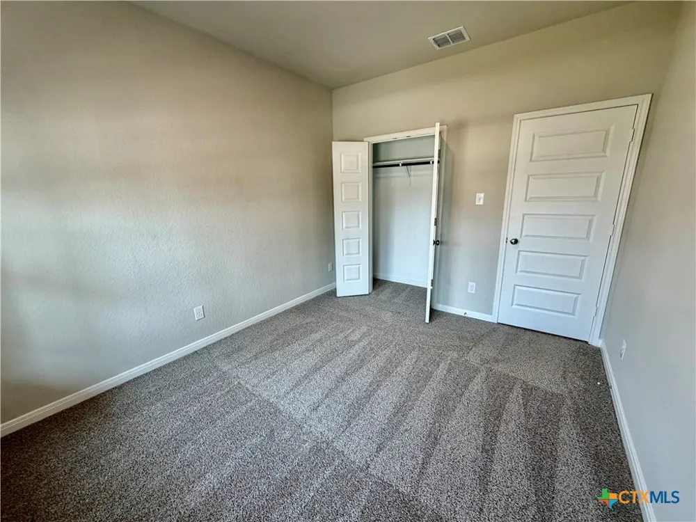 1208 Sweden Seguin, TX 78155