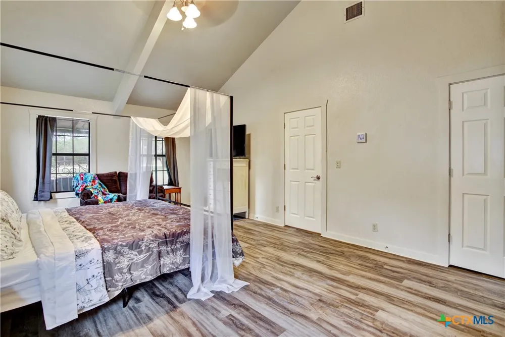 818 Fawn River Drive Spring Branch, TX 78070