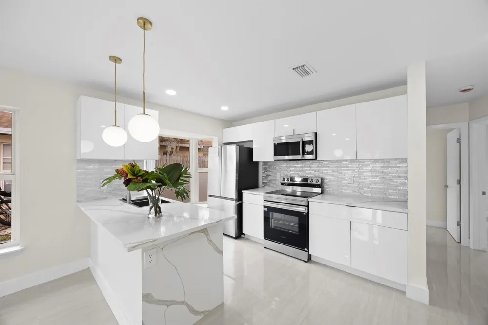 5664 BOYNTON Crescent Boynton Beach, FL 33437