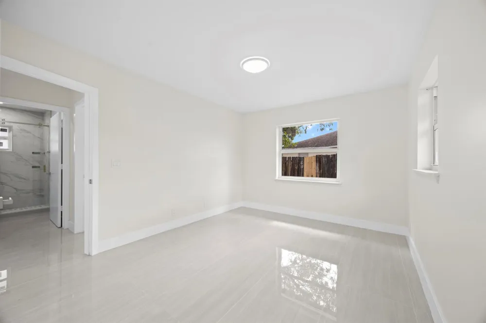 5664 BOYNTON Crescent Boynton Beach, FL 33437