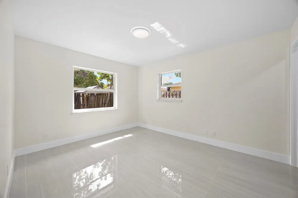 5664 BOYNTON Crescent Boynton Beach, FL 33437