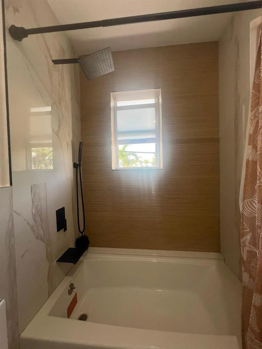 817 TYLER STREET #11 Hollywood, FL 33019