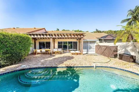 2312 Las Casitas Drive