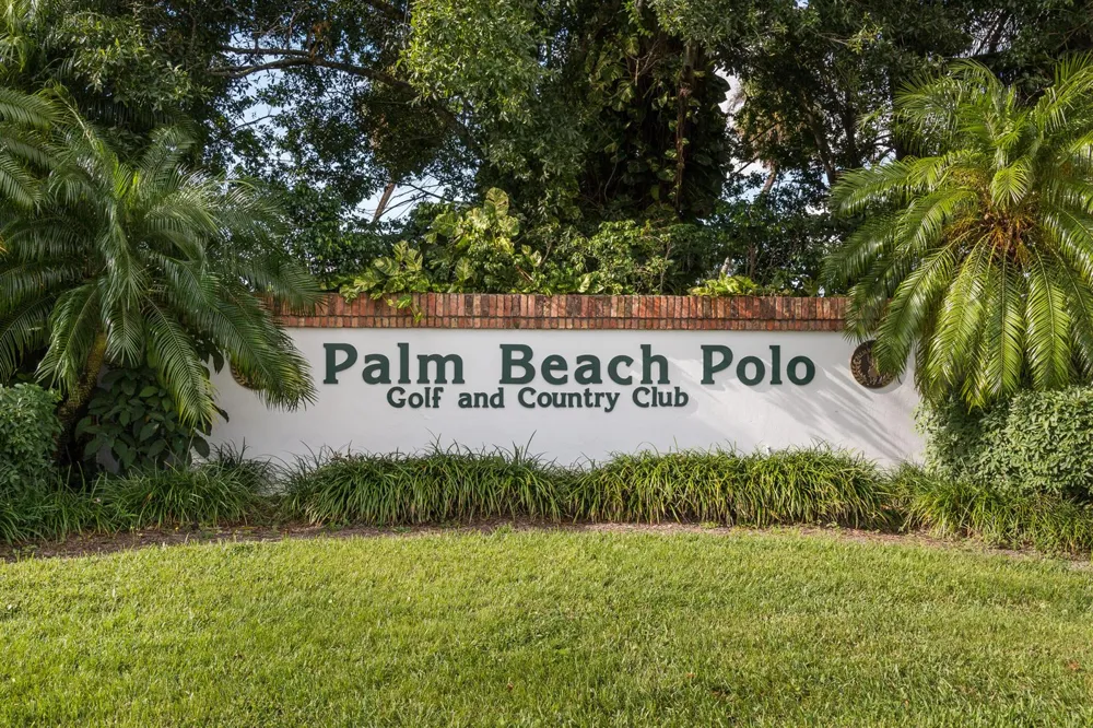 2312 Las Casitas Drive Wellington, FL 33414
