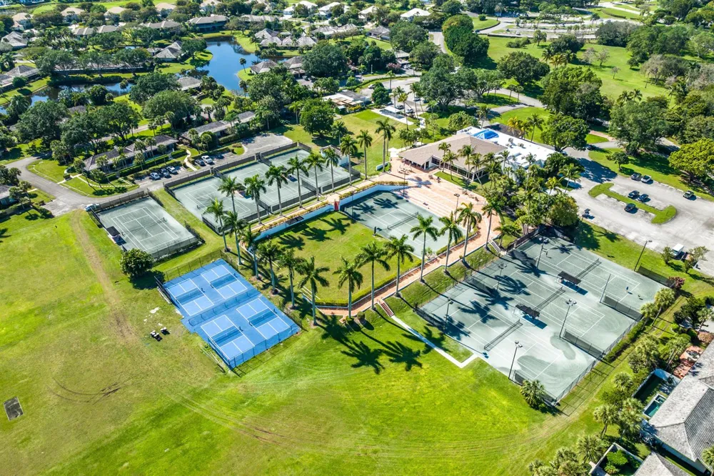 2312 Las Casitas Drive Wellington, FL 33414