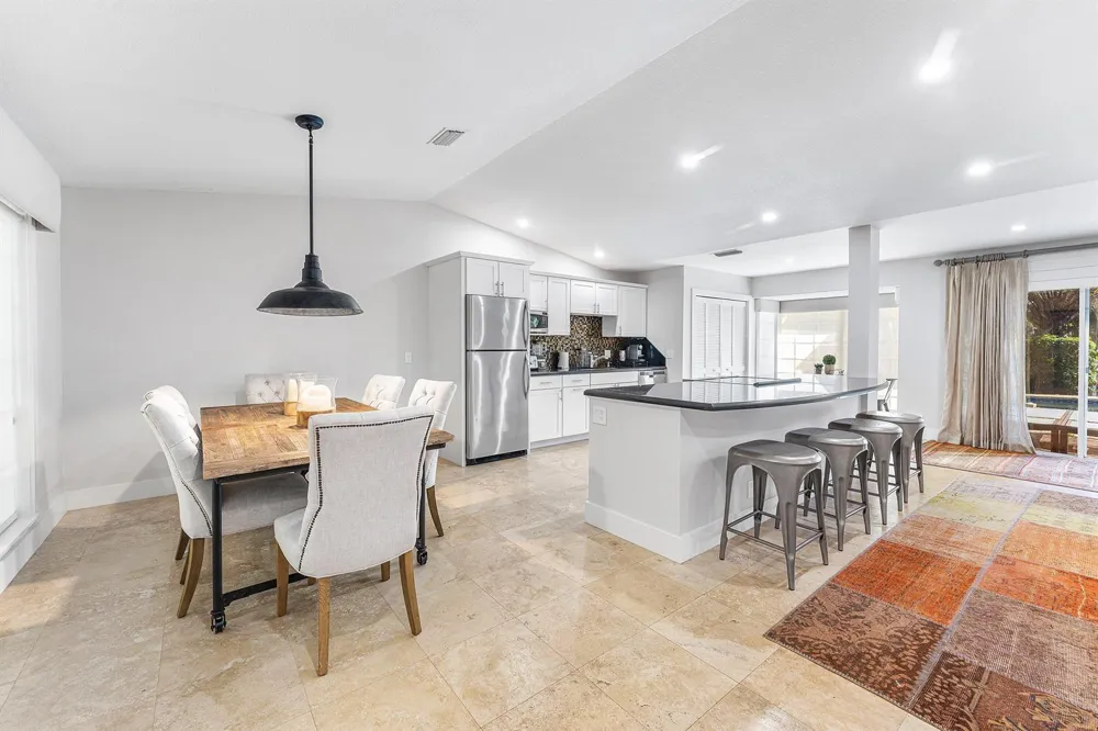 2312 Las Casitas Drive Wellington, FL 33414