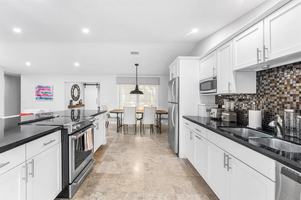 2312 Las Casitas Drive Wellington, FL 33414