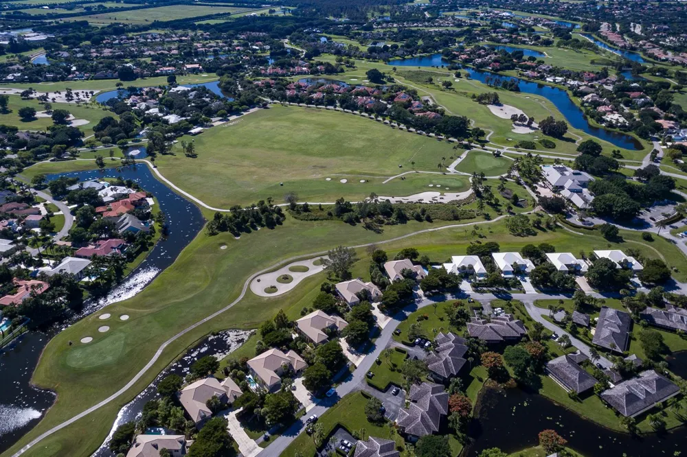 2312 Las Casitas Drive Wellington, FL 33414