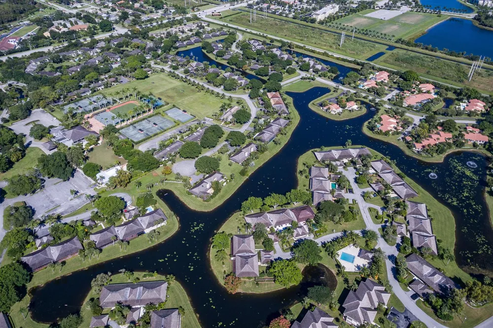 2312 Las Casitas Drive Wellington, FL 33414