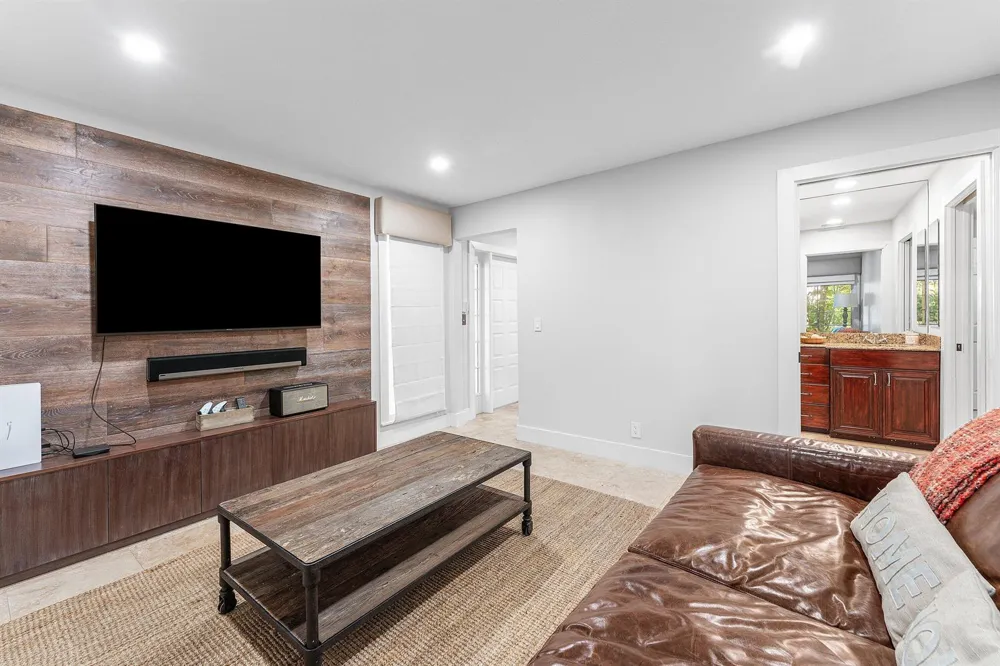 2312 Las Casitas Drive Wellington, FL 33414