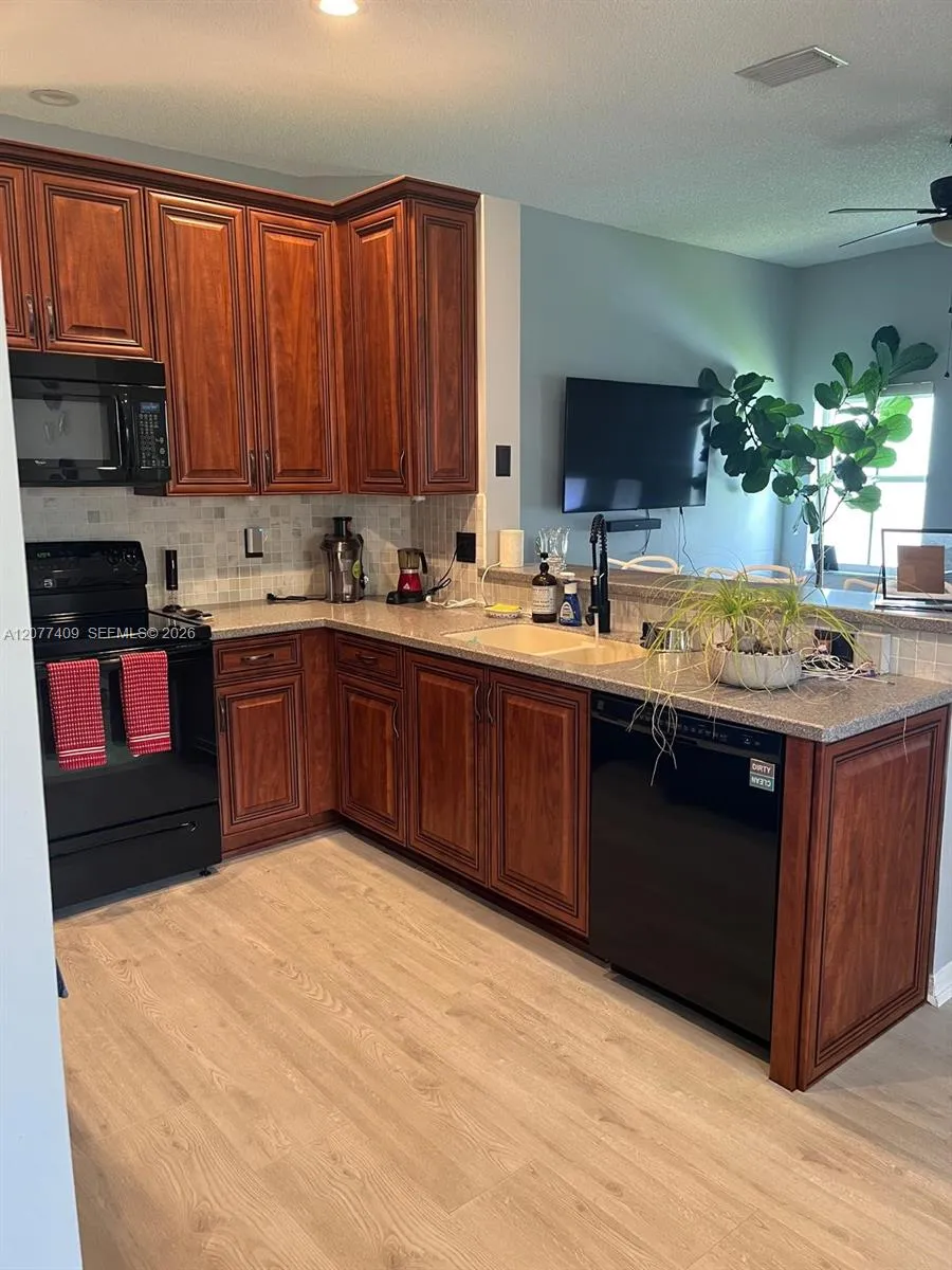 761 Tanglewood Cir #761 Weston, FL 33327