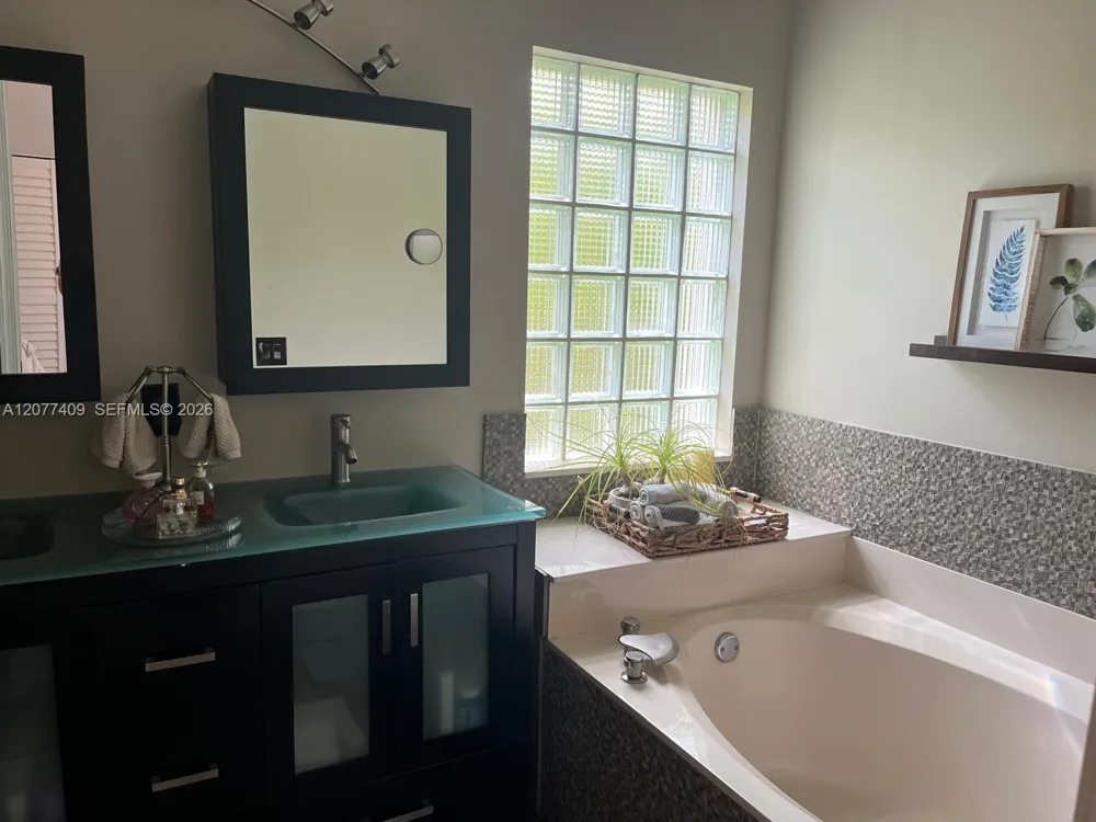 761 Tanglewood Cir #761 Weston, FL 33327
