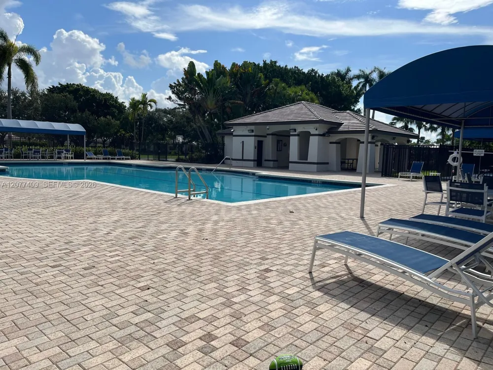 761 Tanglewood Cir #761 Weston, FL 33327