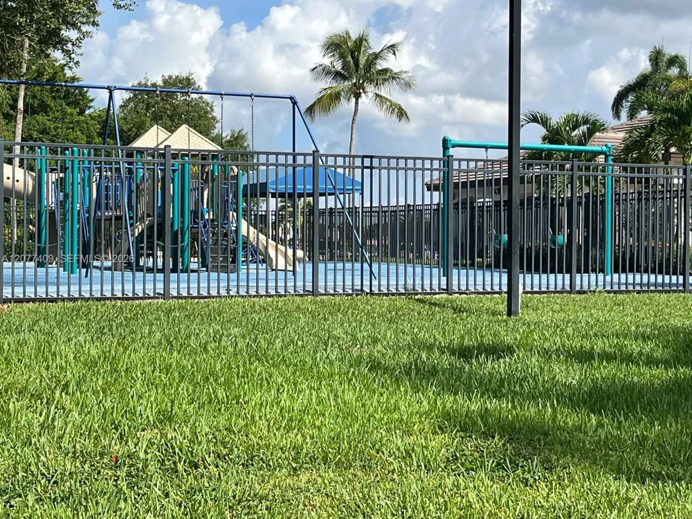 761 Tanglewood Cir #761 Weston, FL 33327