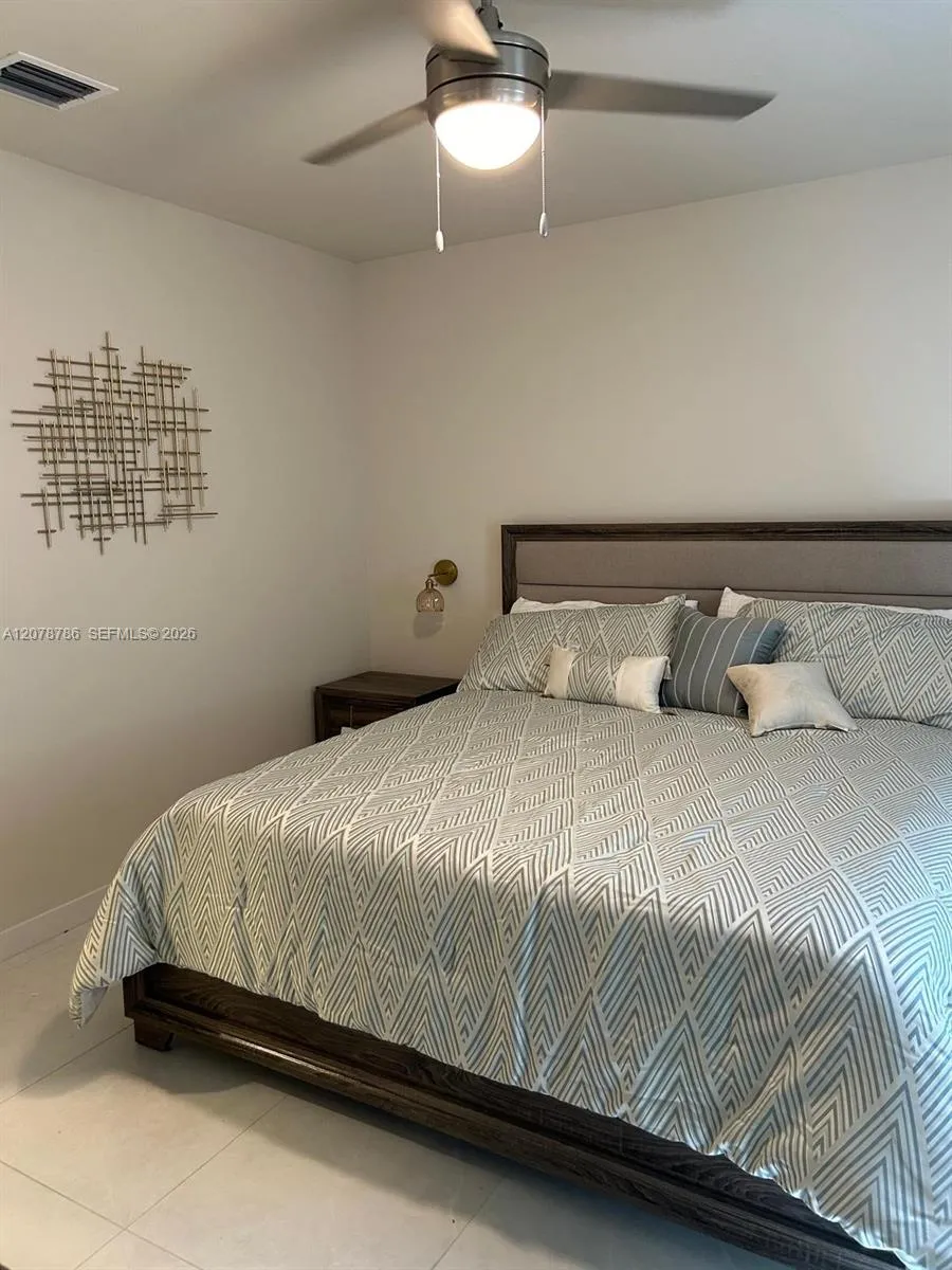 610 NE 2nd St #304 Dania Beach, FL 33004