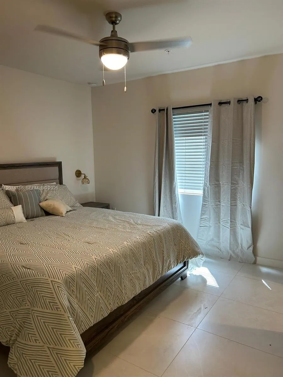 610 NE 2nd St #304 Dania Beach, FL 33004