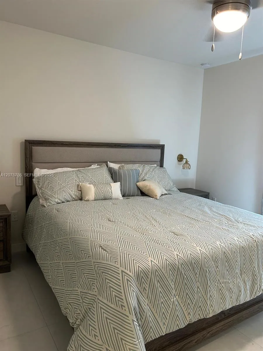 610 NE 2nd St #304 Dania Beach, FL 33004