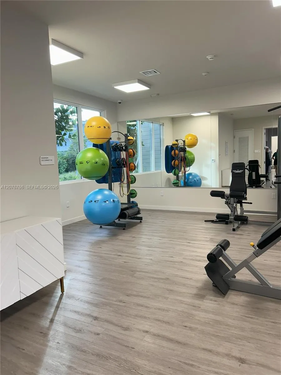 610 NE 2nd St #304 Dania Beach, FL 33004