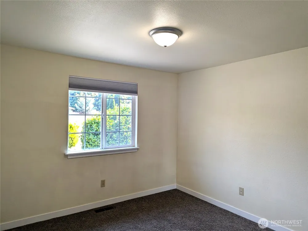 31409 32nd Avenue SW Federal Way, WA 98023