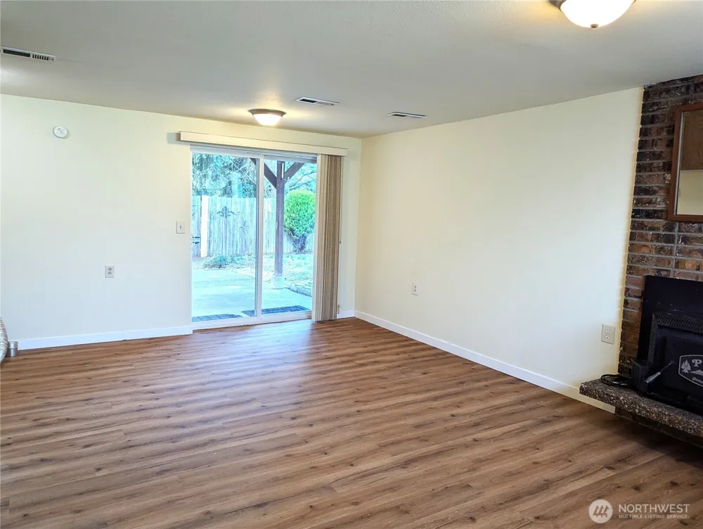 31409 32nd Avenue SW Federal Way, WA 98023
