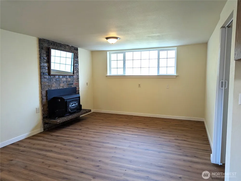 31409 32nd Avenue SW Federal Way, WA 98023