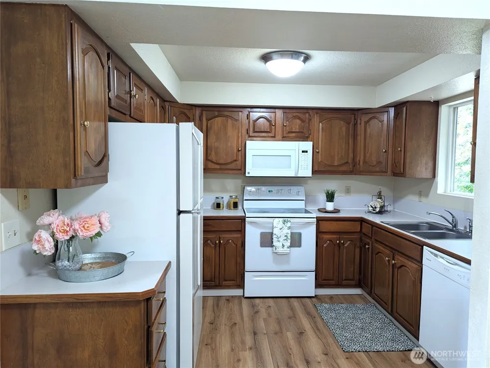 31409 32nd Avenue SW Federal Way, WA 98023