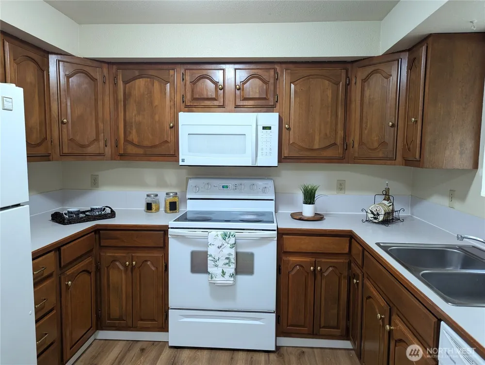 31409 32nd Avenue SW Federal Way, WA 98023